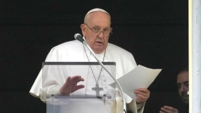 Seine Aussagen zum Krieg in der Ukraine haben Papst Franziskus viel Kritik eingebracht. (Foto: Alessandra Tarantino/AP/dpa)